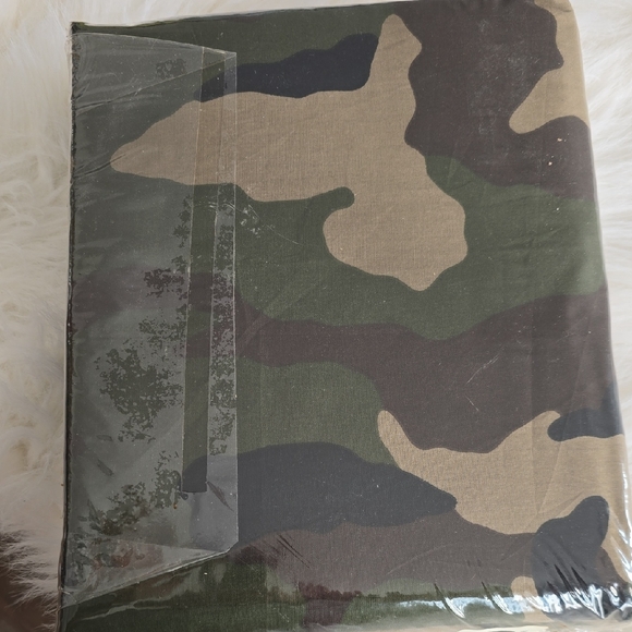 Camouflage Sheet Set - Picture 2 of 3